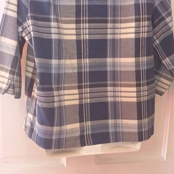 Ms Lee women's size small button-up blouse blue and white plaid stripes - Picture 6 of 6